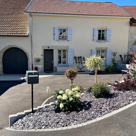 Rouvres-la-Chétive Chez La Rose Luxueuse Cottage Avec Jacuzzi מראה חיצוני תמונה