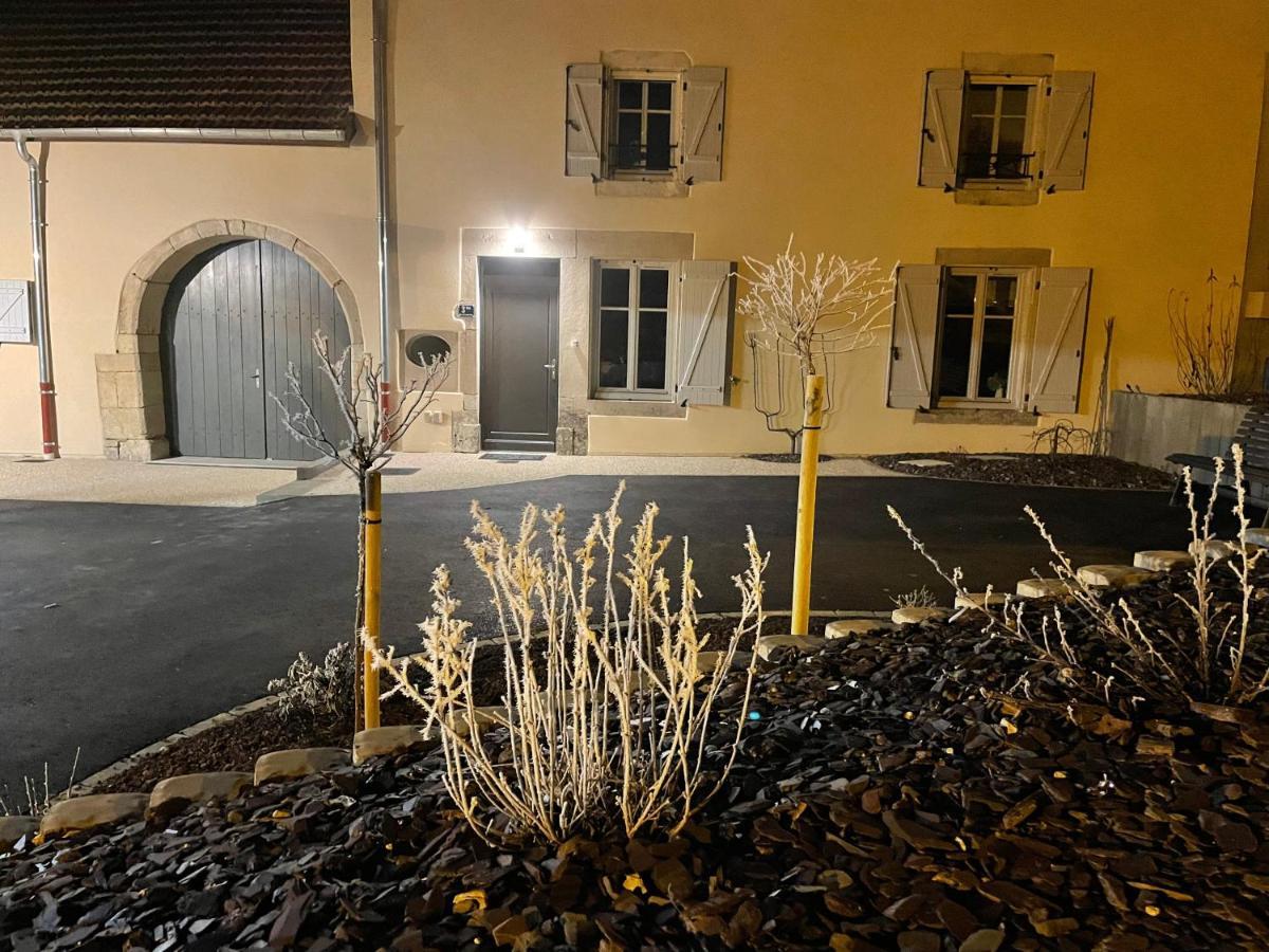 Rouvres-la-Chétive Chez La Rose Luxueuse Cottage Avec Jacuzzi מראה חיצוני תמונה