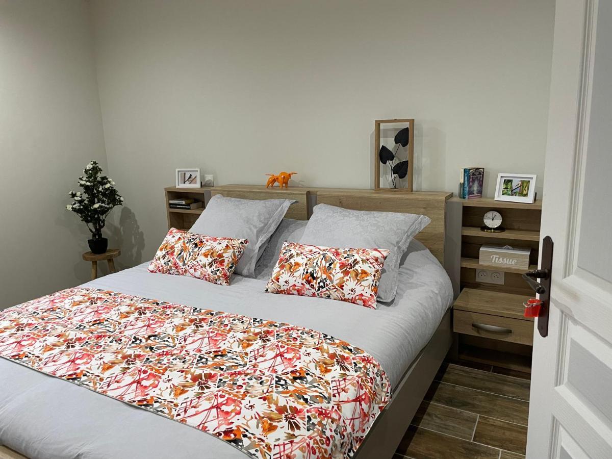Rouvres-la-Chétive Chez La Rose Luxueuse Cottage Avec Jacuzzi מראה חיצוני תמונה
