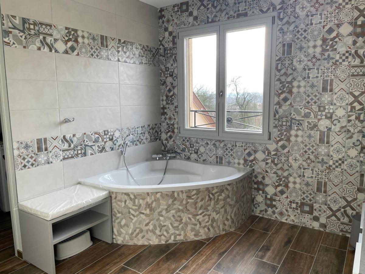 Rouvres-la-Chétive Chez La Rose Luxueuse Cottage Avec Jacuzzi מראה חיצוני תמונה