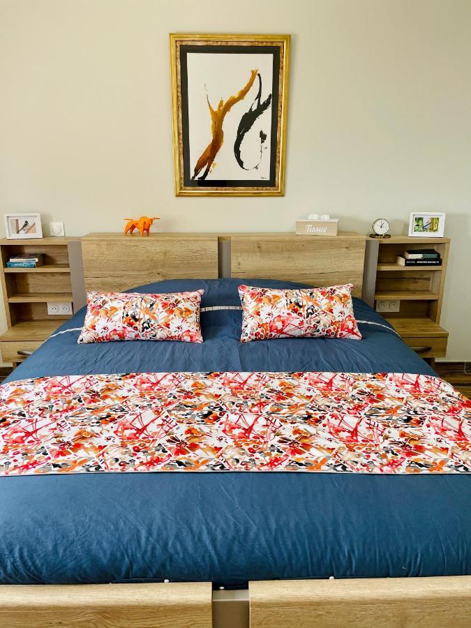 Rouvres-la-Chétive Chez La Rose Luxueuse Cottage Avec Jacuzzi מראה חיצוני תמונה